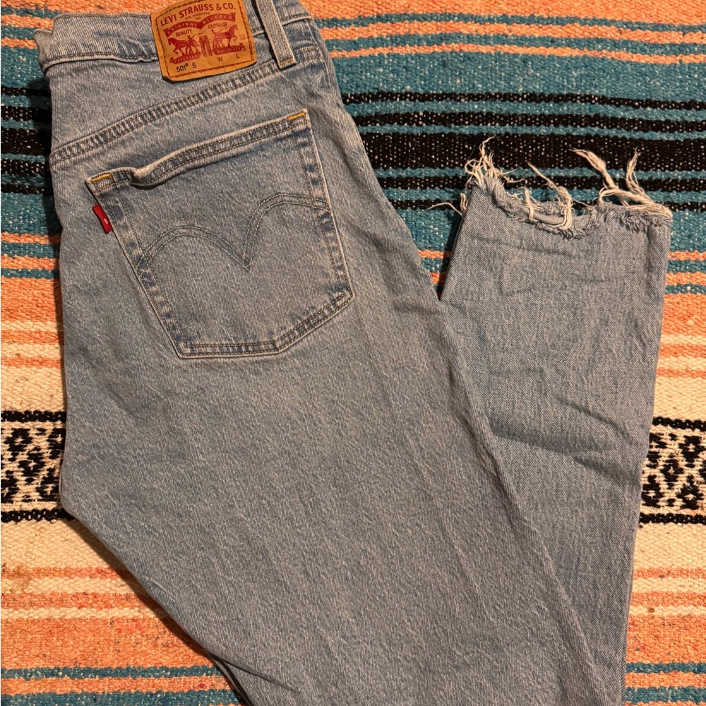 Women’s Straight Jeans in Light Blue Denim - Classic High-Rise Style